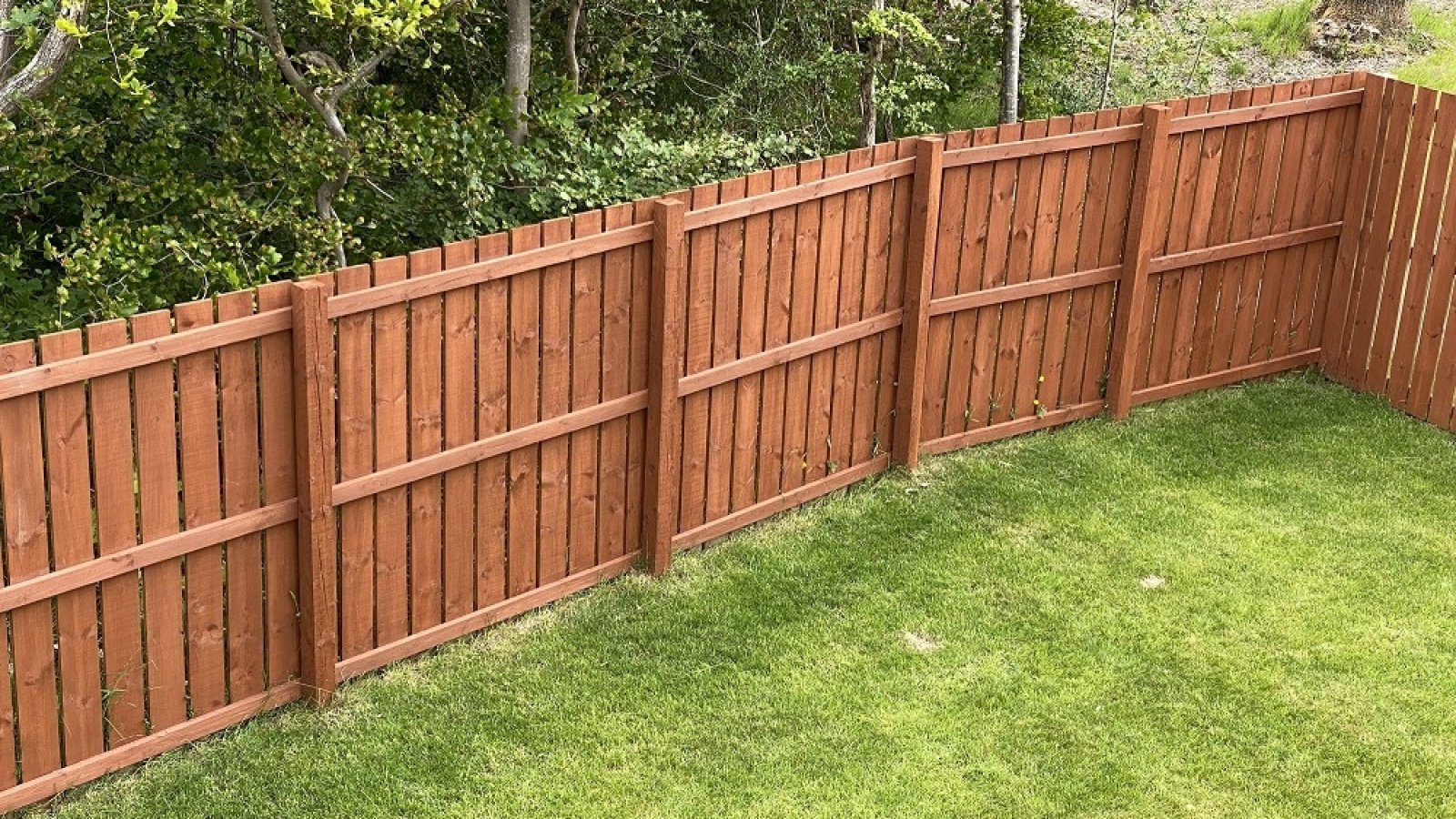 TIMBER FENCE REPAIRS VS REPLACEMENT